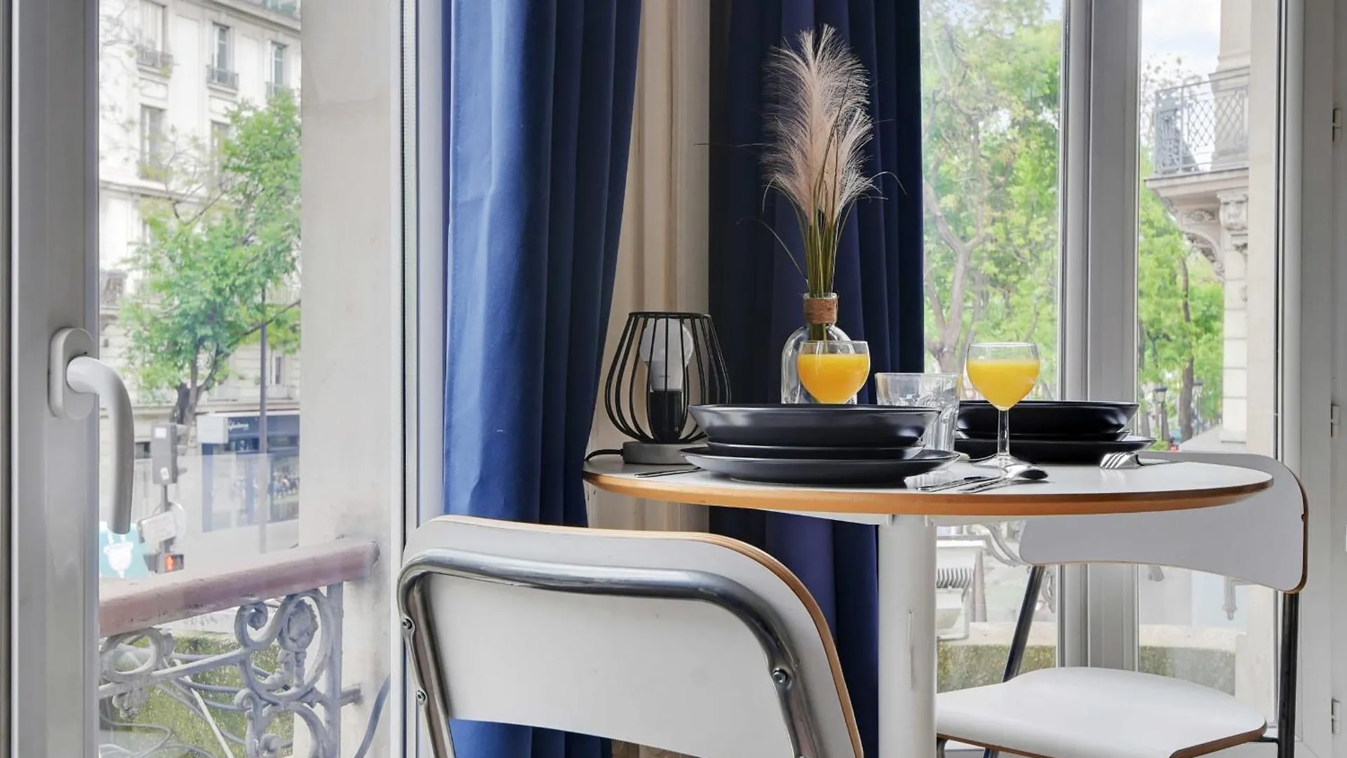 Charming Studio Boulevard Magenta Paris 0*,